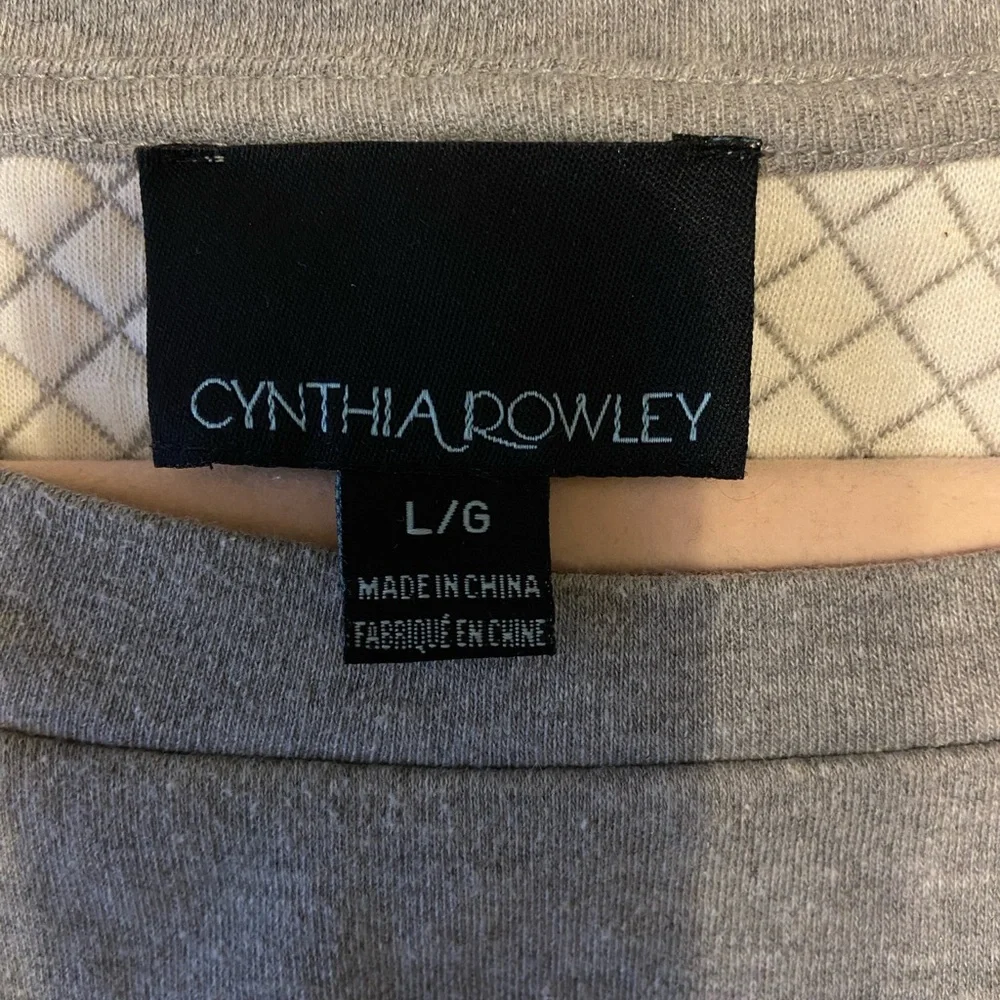 Cynthia Rowley Gray Crew Neck Sweater Relaxed Fit